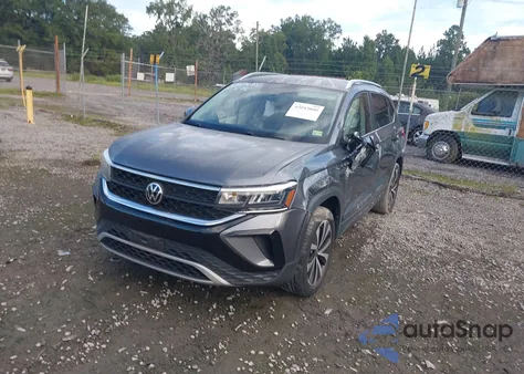 2022 Volkswagen Taos 1.5T Se z USA, uszkodzony, nr VIN 3VVWX7B2XNM043098